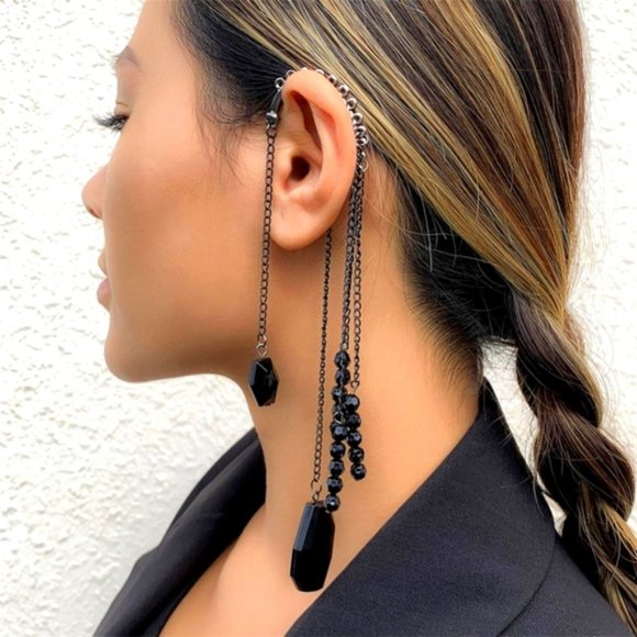 📢 4/$15 Black Beaded Tassel Ear Cuff - Picture 1 of 4